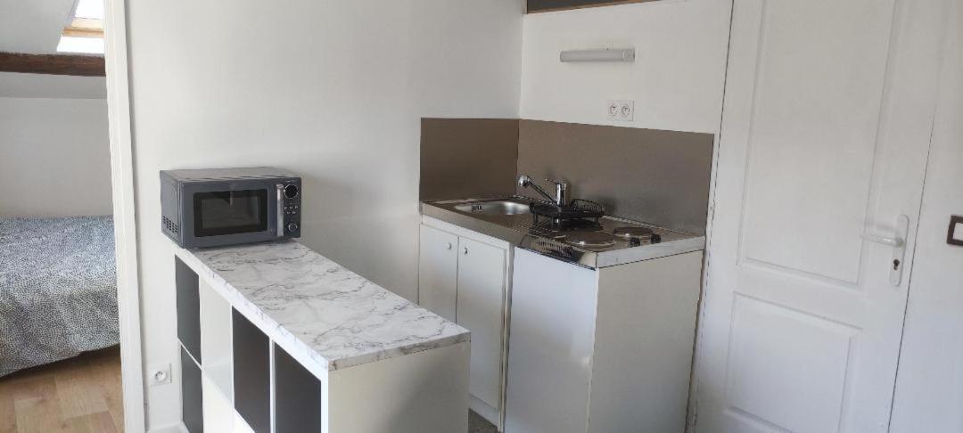 Chez Bichette Saint Maximin Apartment ภายนอก รูปภาพ